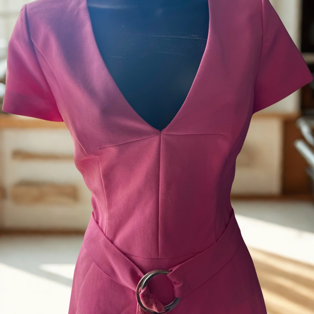Gorgeous Hugo Boss Pink “Kimone” Cocktail Dress V-Neck